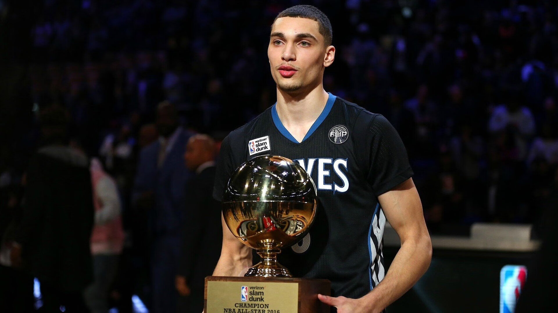 体育焦点事件引发社媒讨论，体育热点话题